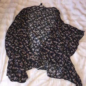American Eagle Tie-Front Kimono
